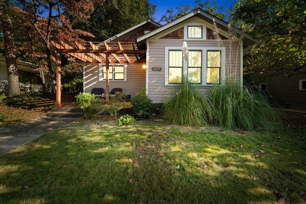 1677 Neely Avenue, East Point, GA 30344