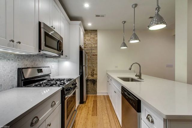 2735 N Francisco Avenue G, Chicago, IL 60647
