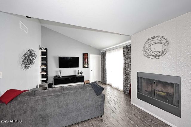 13818 N 43rd Street, Phoenix, AZ 85032