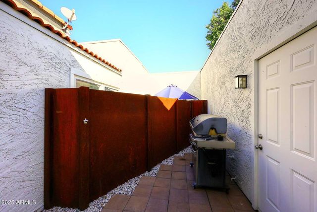 13818 N 43rd Street, Phoenix, AZ 85032