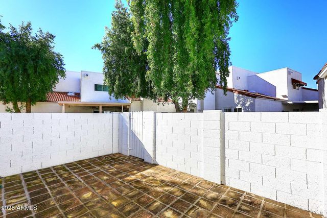 13818 N 43rd Street, Phoenix, AZ 85032