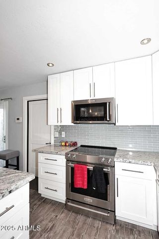 13818 N 43rd Street, Phoenix, AZ 85032