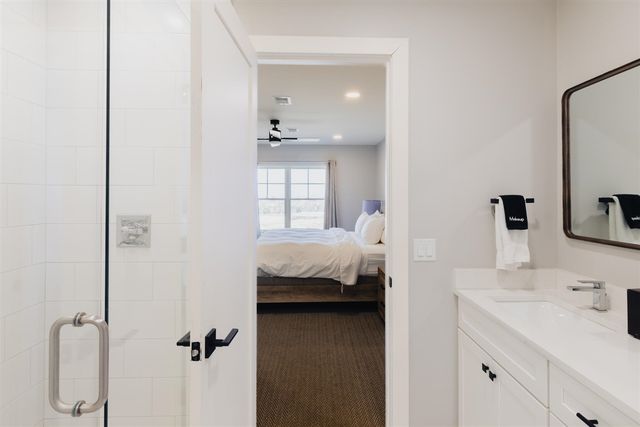 800 Whitwam Drive 1 & 1A, Saint Joseph, MI 49085