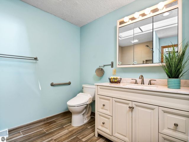 2189 Hammond Place E # 57, Traverse City, MI 49686