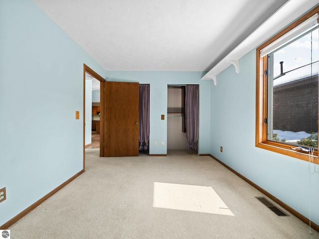 2189 Hammond Place E # 57, Traverse City, MI 49686