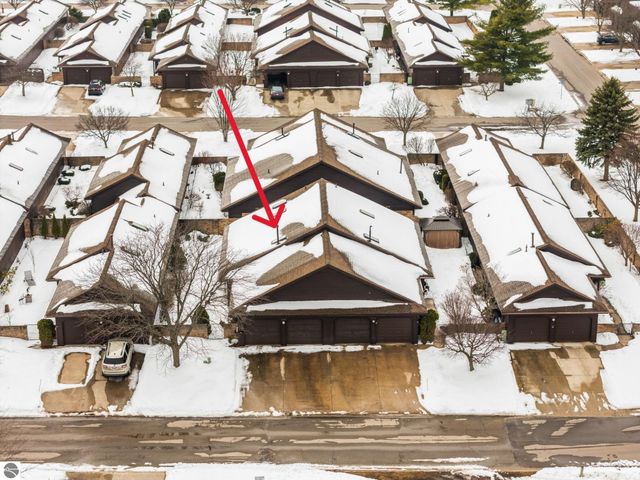 2189 Hammond Place E # 57, Traverse City, MI 49686