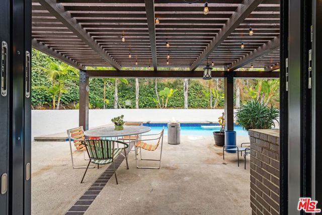 3135 CHANDELLE Road, Los Angeles, CA 90046