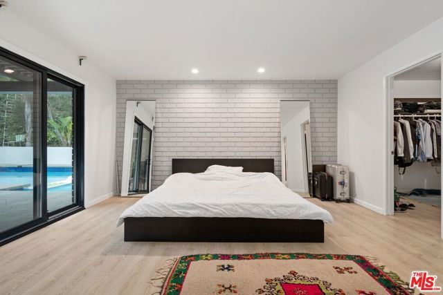 3135 CHANDELLE Road, Los Angeles, CA 90046