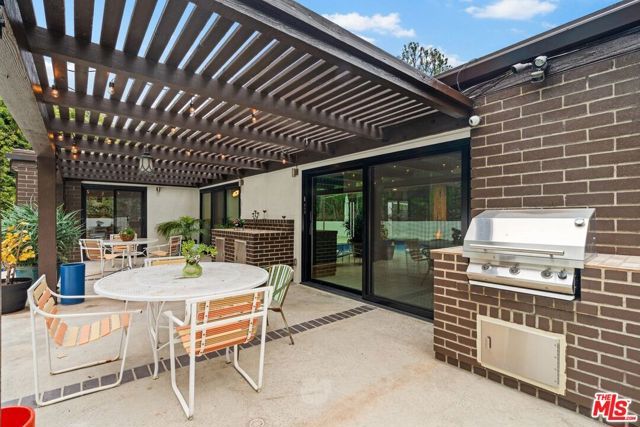 3135 CHANDELLE Road, Los Angeles, CA 90046