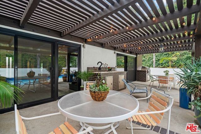 3135 CHANDELLE Road, Los Angeles, CA 90046