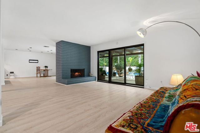 3135 CHANDELLE Road, Los Angeles, CA 90046