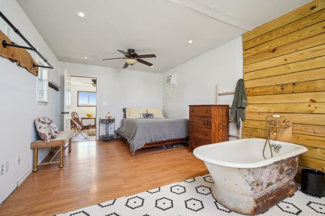 2200 Highway 21 E, Paige, TX 78659