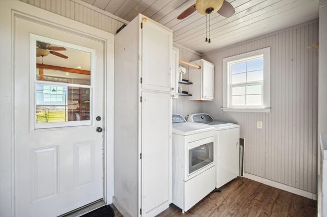 2200 Highway 21 E, Paige, TX 78659