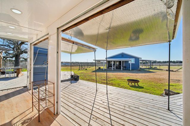 2200 Highway 21 E, Paige, TX 78659