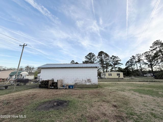 2023 Nc Highway 32 S, Plymouth, NC 27962