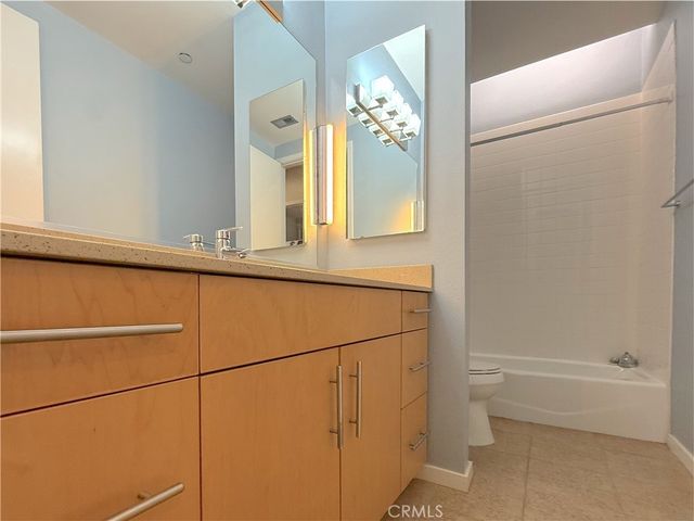 133 The Promenade N 107, Long Beach, CA 90802
