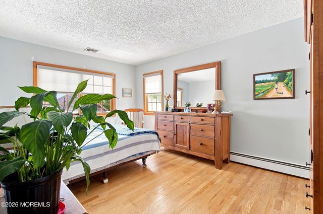 73 Spinnaker Court, Bayville, NJ 08721
