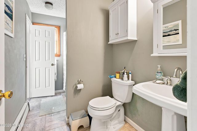 73 Spinnaker Court, Bayville, NJ 08721