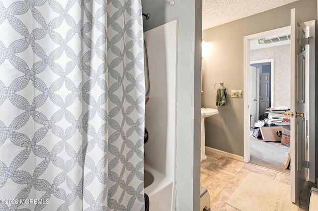 73 Spinnaker Court, Bayville, NJ 08721
