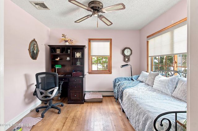 73 Spinnaker Court, Bayville, NJ 08721