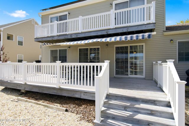 73 Spinnaker Court, Bayville, NJ 08721