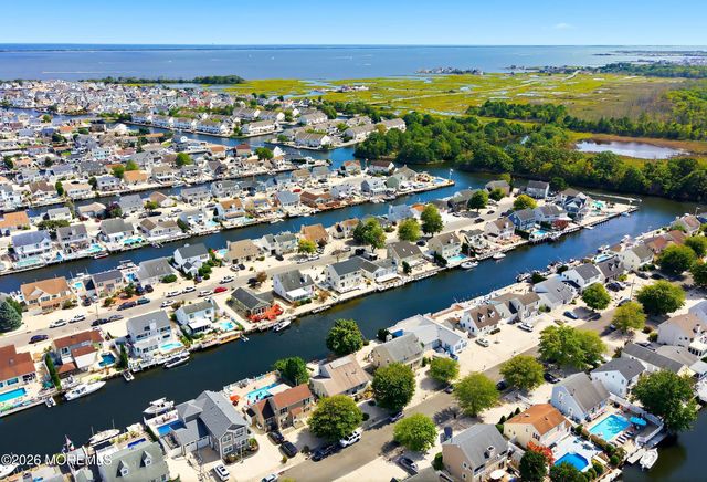 73 Spinnaker Court, Bayville, NJ 08721