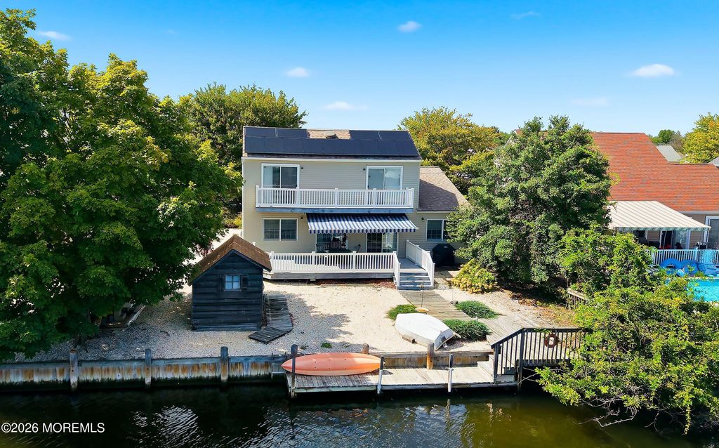 73 Spinnaker Court, Bayville, NJ 08721