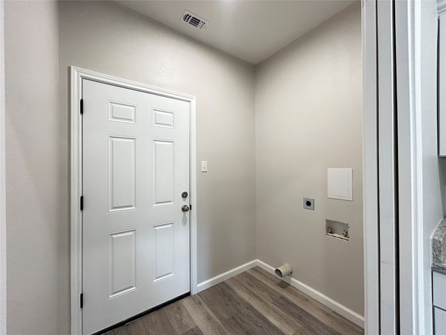 921 Putman Street, Sulphur Springs, TX 75482