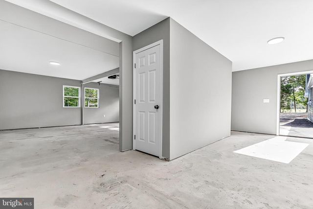 701 FARMINGTON RD W, Accokeek, MD 20607