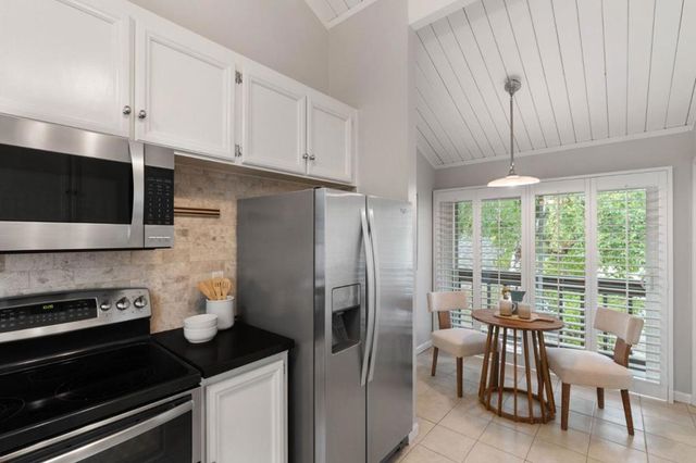 2371 Ticonderoga Drive, San Mateo, CA 94402