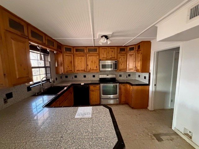 13729 River Forest Dr, Corpus Christi, TX 78410