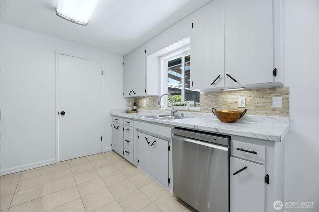 810 132nd Street S, Tacoma, WA 98444