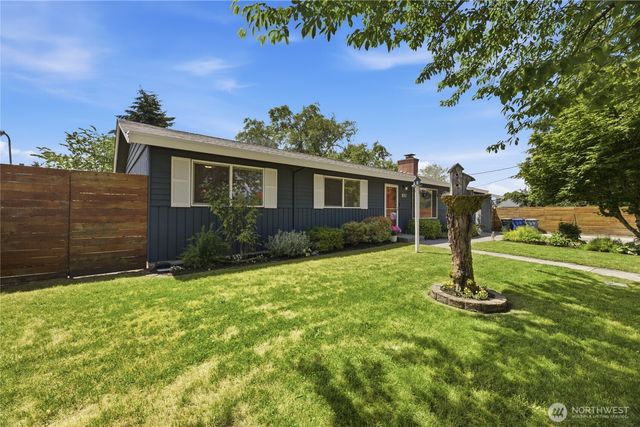 810 132nd Street S, Tacoma, WA 98444