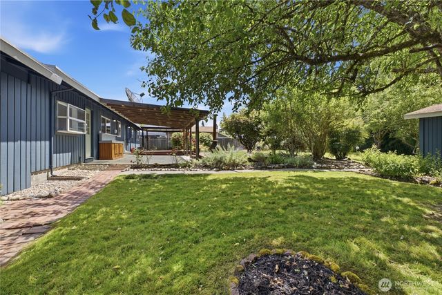 810 132nd Street S, Tacoma, WA 98444