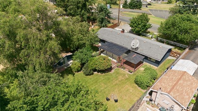 810 132nd Street S, Tacoma, WA 98444