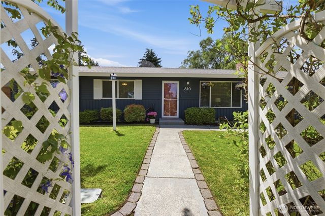 810 132nd Street S, Tacoma, WA 98444