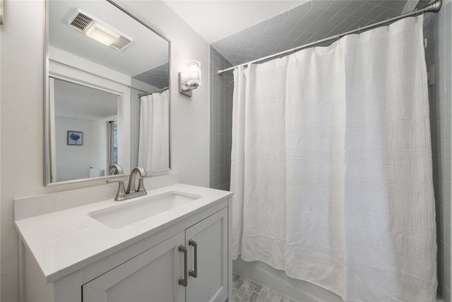 22 Farewell Street 2, Newport, RI 02840