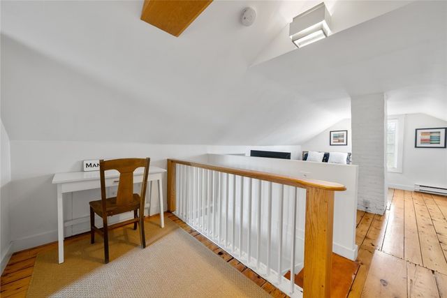 22 Farewell Street 2, Newport, RI 02840