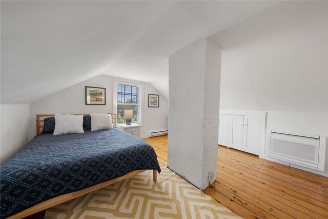 22 Farewell Street 2, Newport, RI 02840