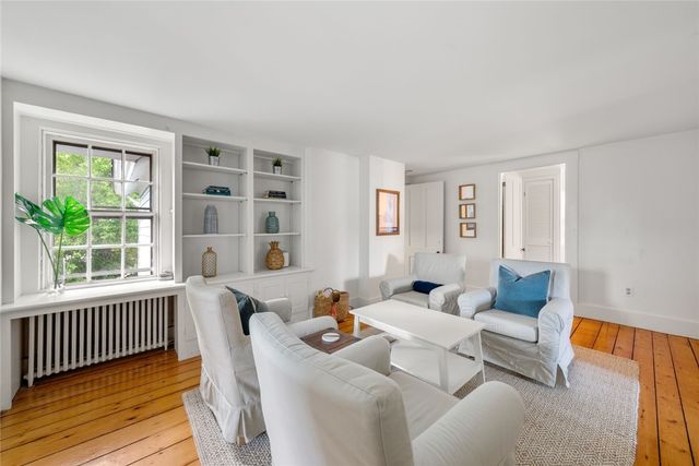 22 Farewell Street 2, Newport, RI 02840