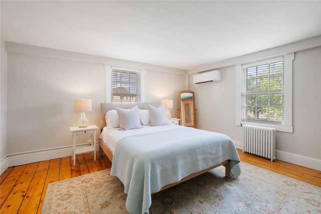 22 Farewell Street 2, Newport, RI 02840