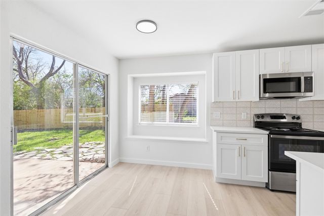 600 County Glen ST, Leander, TX 78641