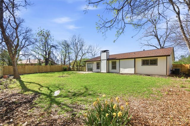 600 County Glen ST, Leander, TX 78641