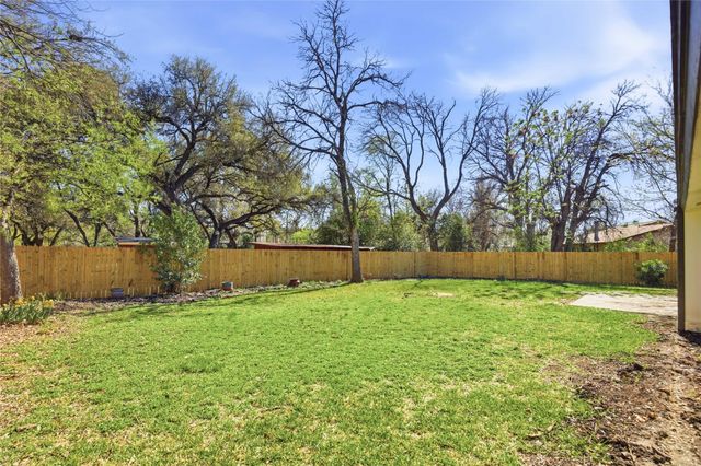 600 County Glen ST, Leander, TX 78641