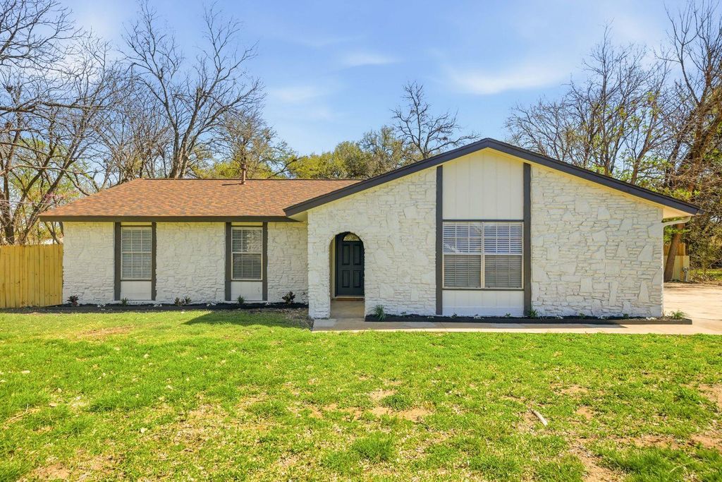 600 County Glen ST, Leander, TX 78641