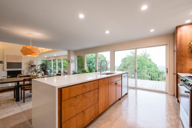 18 Hearthside Drive, Little Rock, AR 72207