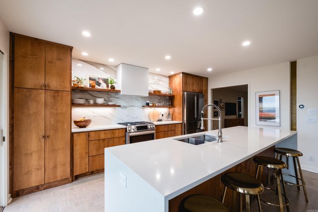 18 Hearthside Drive, Little Rock, AR 72207