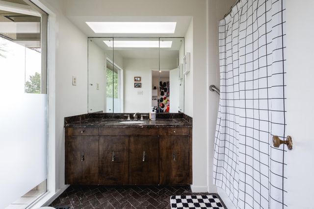 18 Hearthside Drive, Little Rock, AR 72207