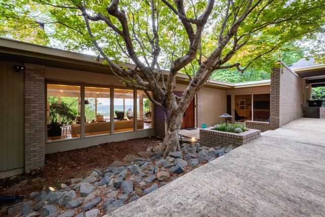 18 Hearthside Drive, Little Rock, AR 72207