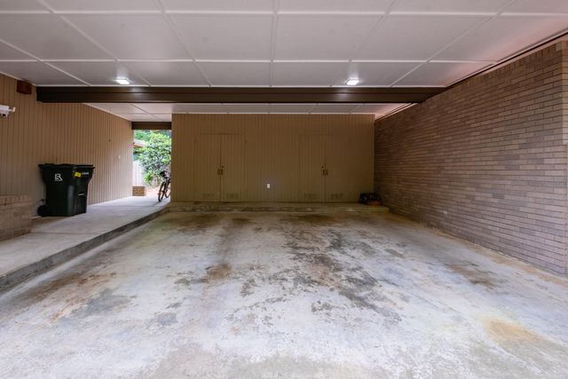 18 Hearthside Drive, Little Rock, AR 72207